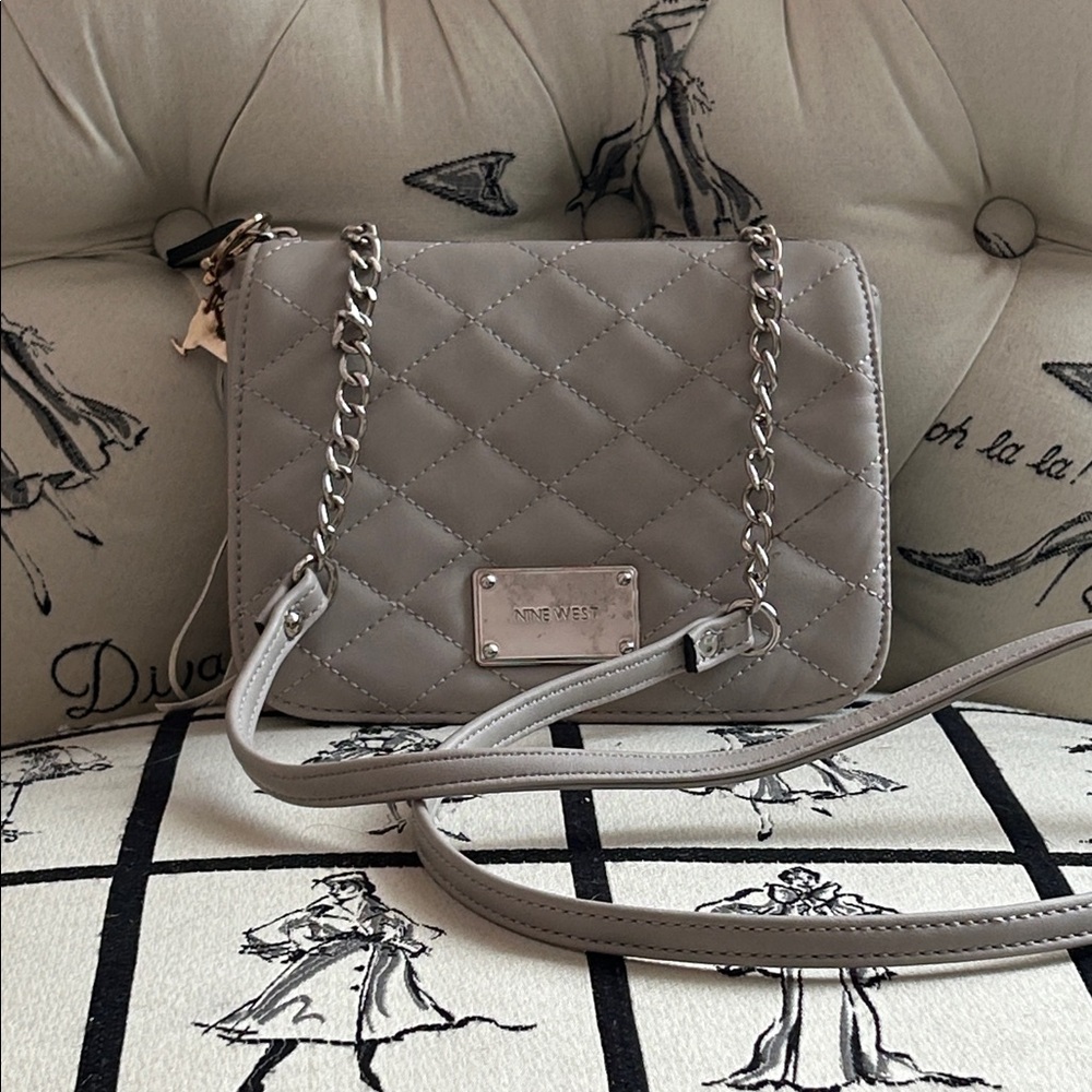Nine West Gray Quilted Crossbody Bag. Silver chain strap. 7 3/4 “ x 5 3/4 “